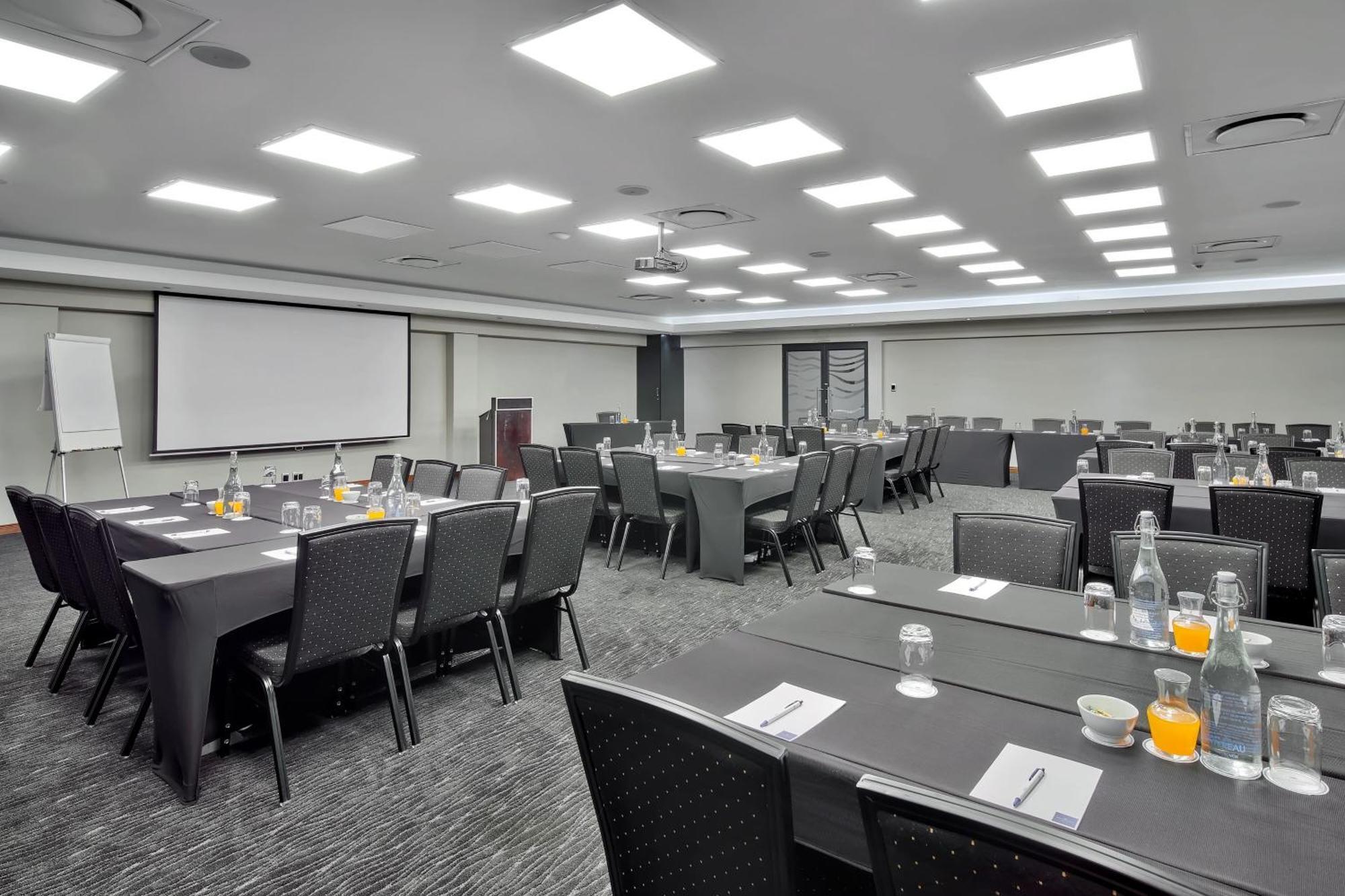 Protea Hotel By Marriott Pretoria Hatfield Dış mekan fotoğraf