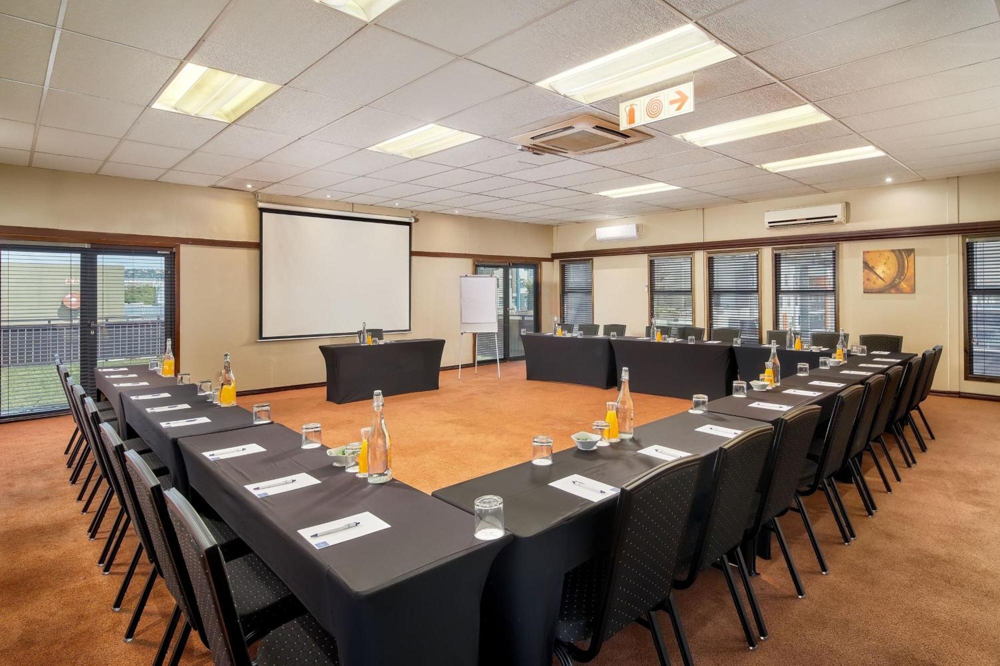Protea Hotel By Marriott Pretoria Hatfield Dış mekan fotoğraf