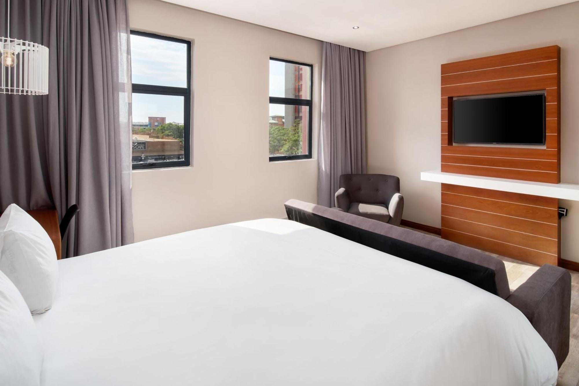 Protea Hotel By Marriott Pretoria Hatfield Oda fotoğraf