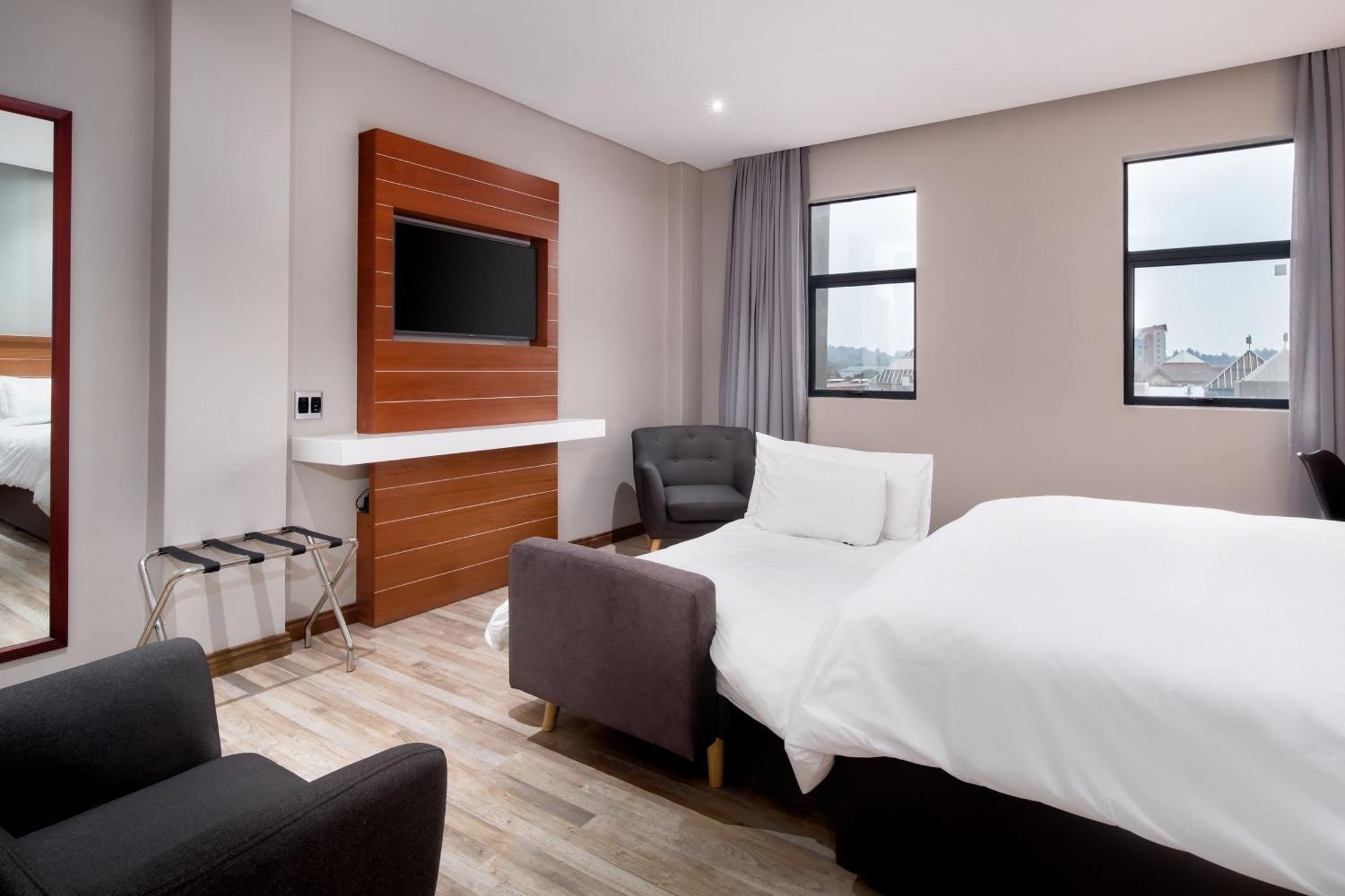 Protea Hotel By Marriott Pretoria Hatfield Oda fotoğraf