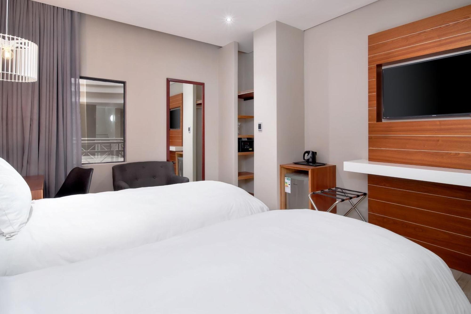 Protea Hotel By Marriott Pretoria Hatfield Oda fotoğraf