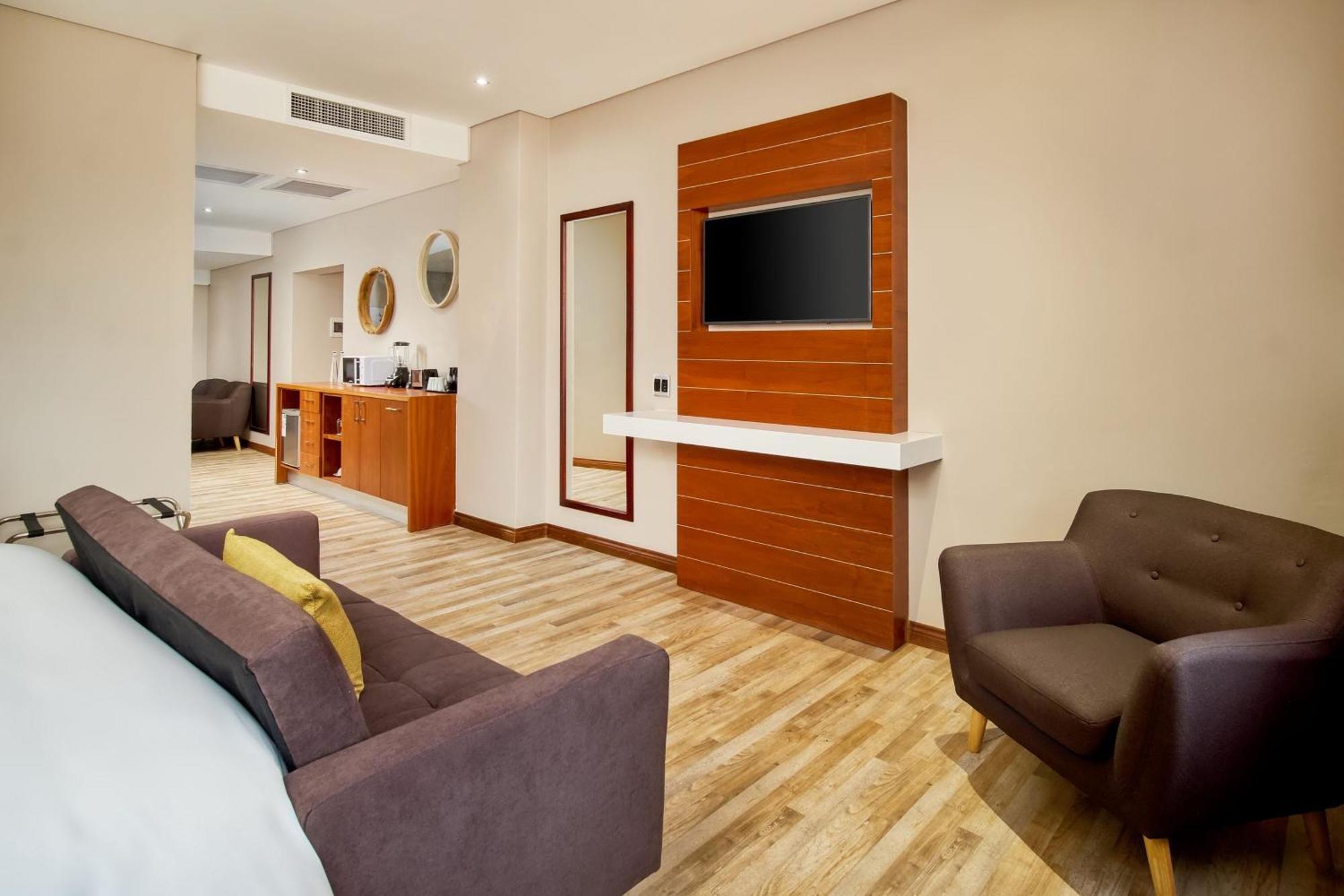 Protea Hotel By Marriott Pretoria Hatfield Dış mekan fotoğraf