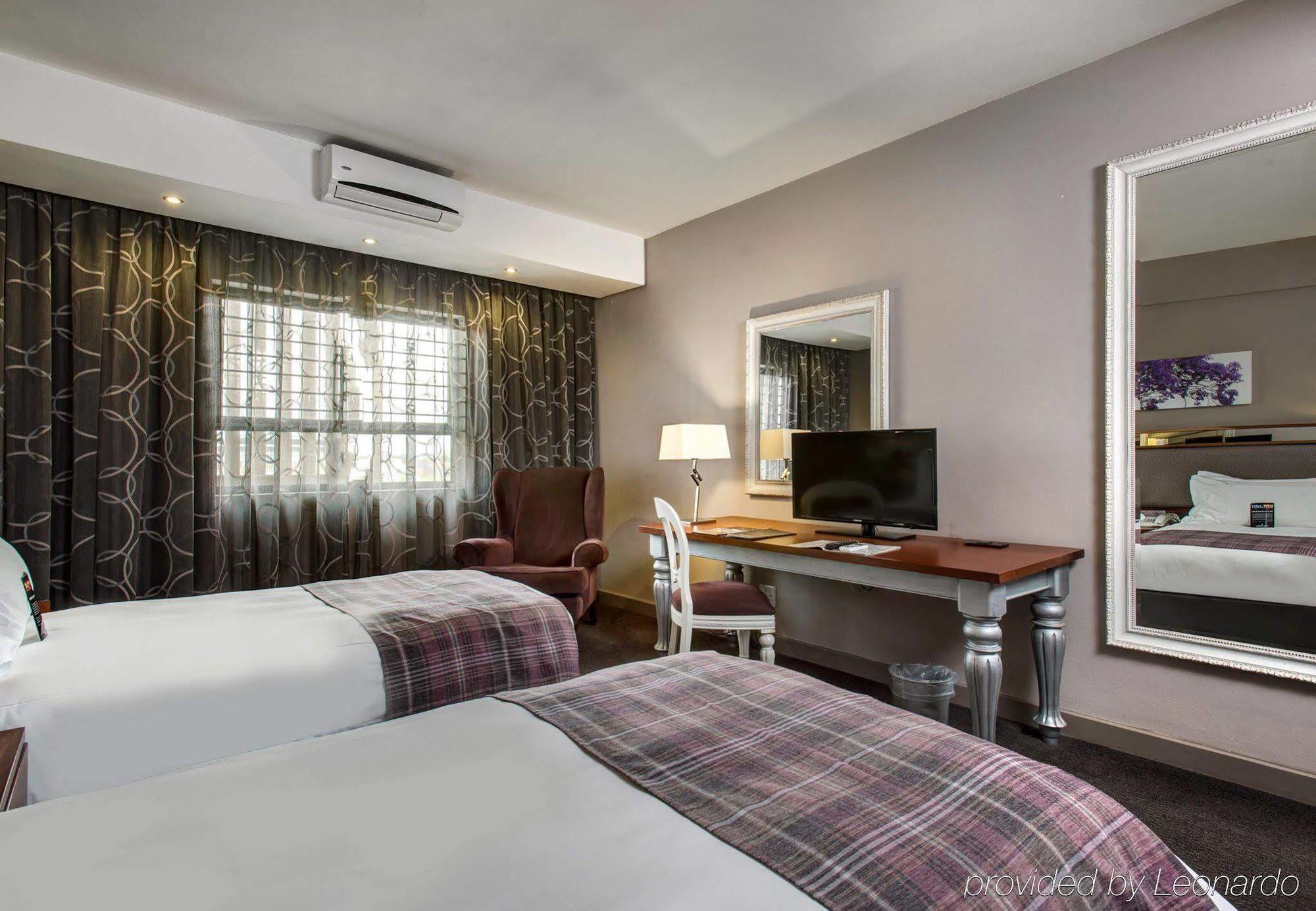 Protea Hotel By Marriott Pretoria Hatfield Dış mekan fotoğraf