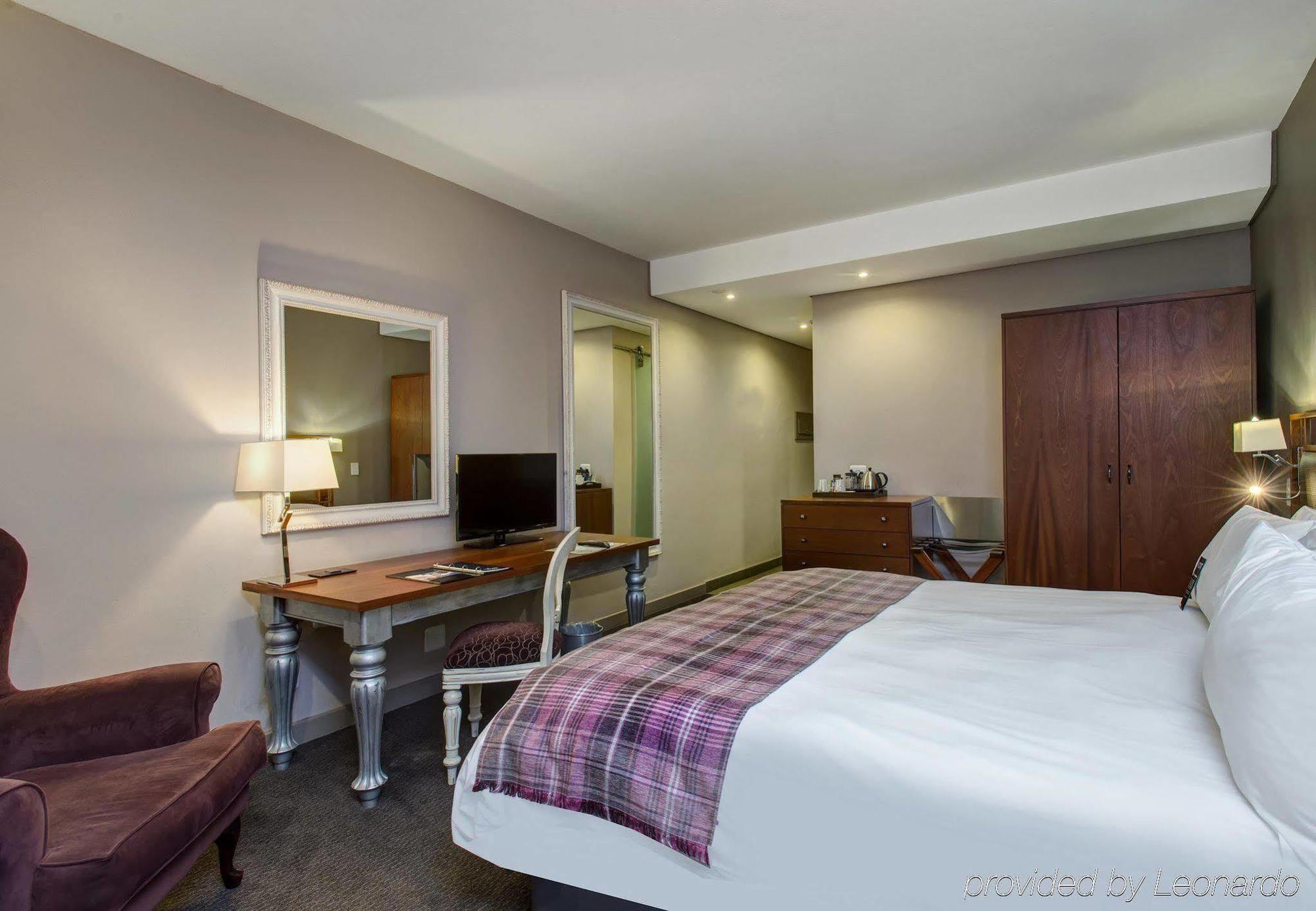 Protea Hotel By Marriott Pretoria Hatfield Dış mekan fotoğraf
