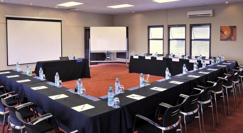 Protea Hotel By Marriott Pretoria Hatfield Dış mekan fotoğraf